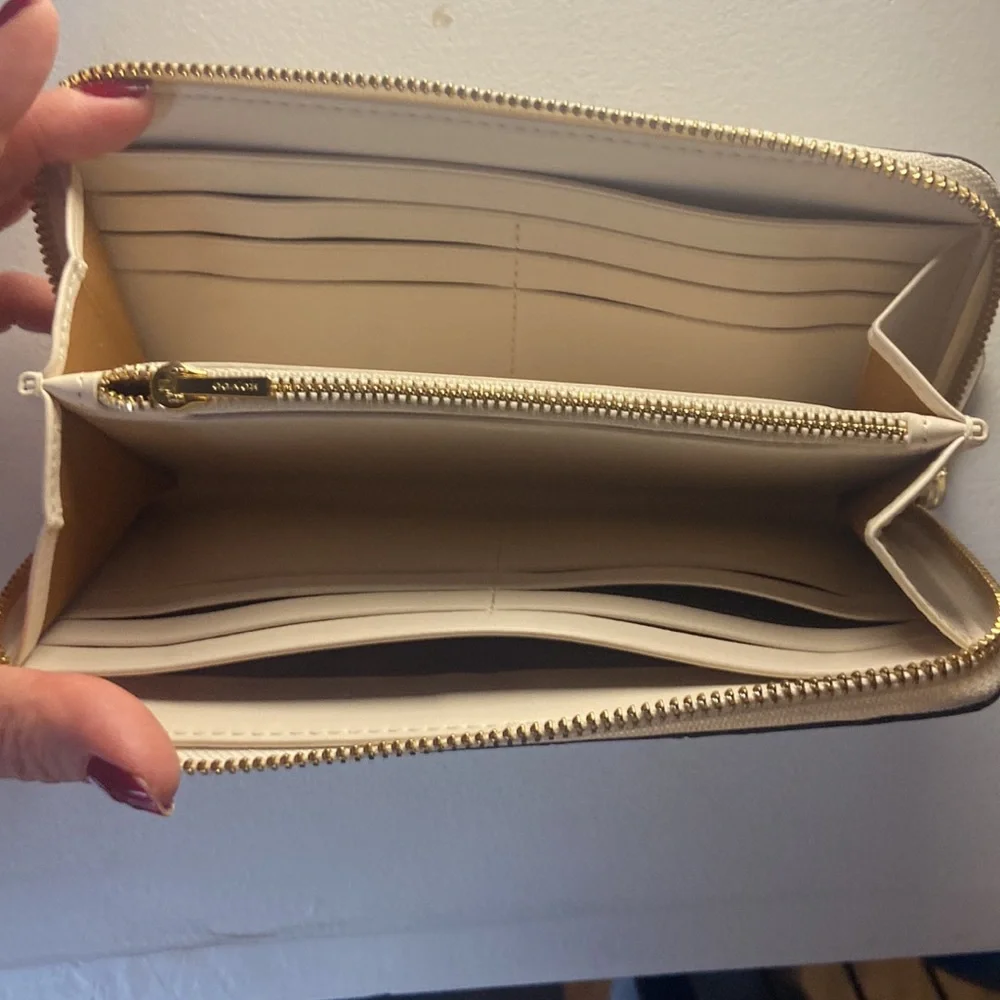 Coach Wallet - Picture 2 of 3